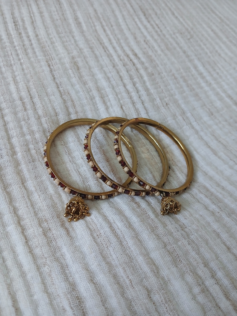 (2/30$)Gold-Tone Red & White Stone Bangle Set - Women Jewelry